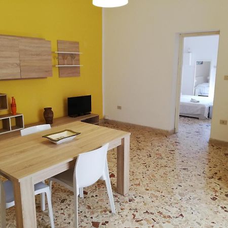 Charming apartment in Mondello Palermo Buitenkant foto