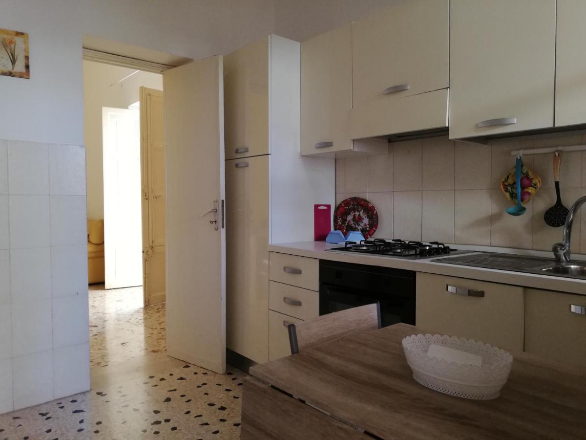 Charming apartment in Mondello Palermo Buitenkant foto